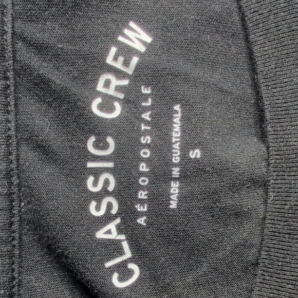 Aeropostale Black Graphic Tee with Skull and Rose Design Size Small - Picture 6 of 7